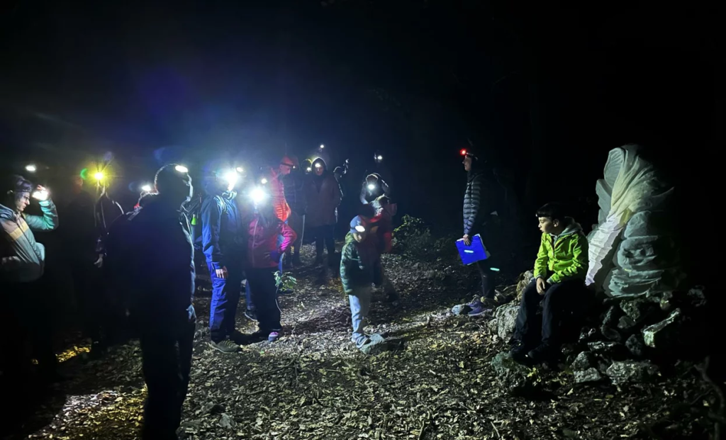 cosa fare in Abruzzo d’autunno
cosa fare in Abruzzo in inverno
cosa fare in Abruzzo in primavera
cosa fare in Abruzzo in estate
eventi natalizi in Abruzzo
mercatini di Natale in Abruzzo
escursioni sulla neve in Abruzzo
gite di primavera in Abruzzo
spiagge e trabocchi da visitare in estate
foliage in Abruzzo