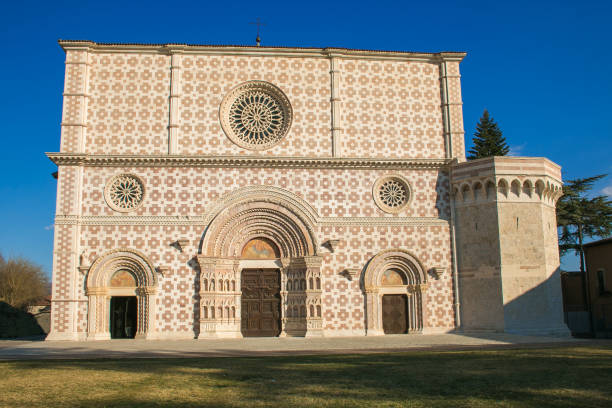 patrimonio artistico e culturale aquilano
 rinascita de L’Aquila
 chiese e palazzi storici
 centro storico de L’Aquila
 musei e teatri d’Abruzzo
 esperienze autentiche in Abruzzo
 tradizioni e identità locali
 viaggi culturali in Abruzzo
 arte, musica e letteratura abruzzese
– turismo sostenibile e consapevole