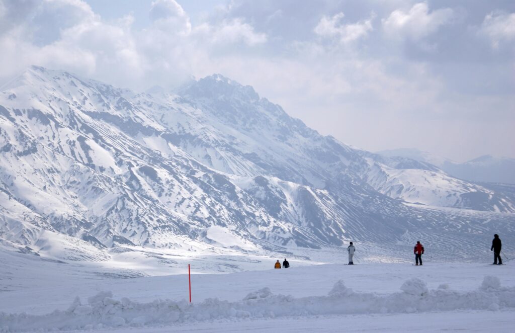rifugi abruzzesi
Paesaggi innevati Abruzzo
turismo montagna Abruzzo
escursioni invernali Abruzzo
ciaspolate Abruzzo
piste blu Abruzzo
piste rosse Abruzzo
neve programmata Abruzzo
skipass Abruzzo
noleggio sci Abruzzo
hotel vicino agli impianti sci
weekend sulla neve Abruzzo
inverno in montagna con bambini