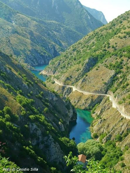 Castello Normanno Anversa
D'Annunzio Abruzzo
Parco Letterario Abruzzo
Casa di Romeo Anversa
Chiesa Santa Maria delle Grazie Anversa