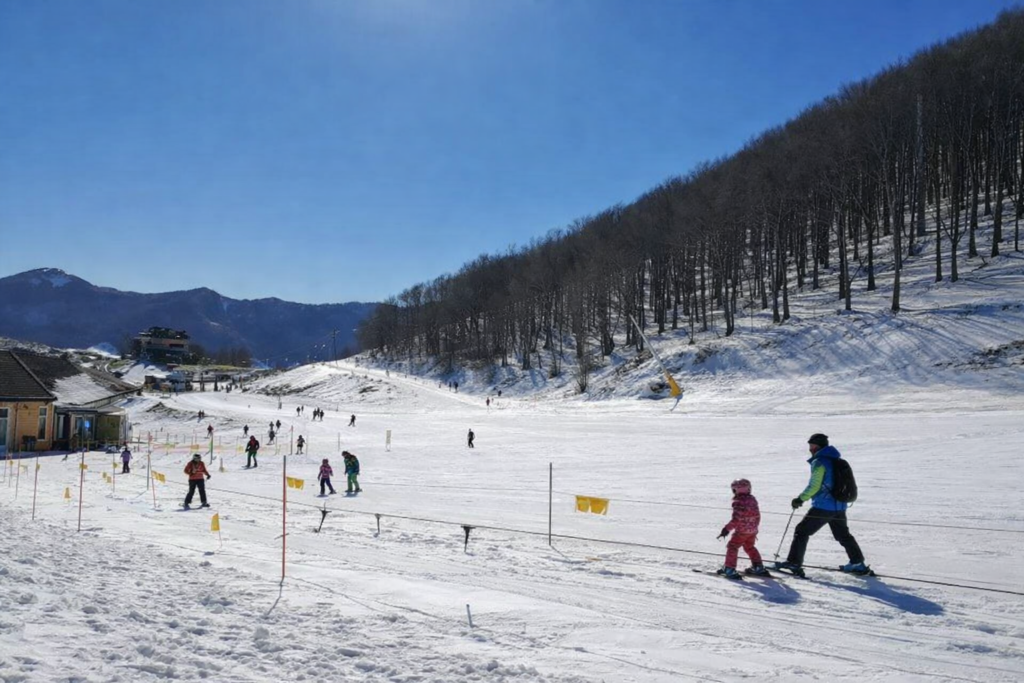 dove dormire sulla neve in Abruzzo

migliori hotel sulla neve in Abruzzo

hotel Roccaraso vicino impianti

migliori hotel a Roccaraso vicino agli impianti

dormire sulla neve Abruzzo

appartamenti sulla neve in Abruzzo

airbnb sulla neve in Abruzzo

hotel sulla neve in Abruzzo con piscina coperta

hotel con spa sulla neve in Abruzzo

weekend romantico sulla neve Abruzzo

hotel montagna Abruzzo con spa